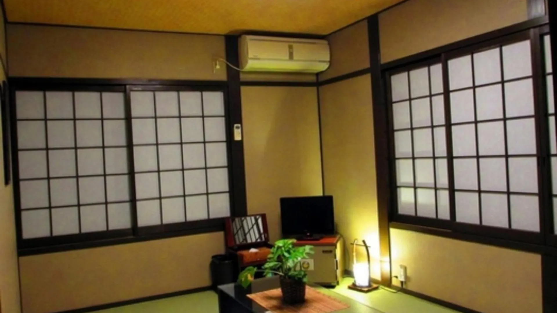 Ryoso Chatani - Vacation Stay 14773V contacts
